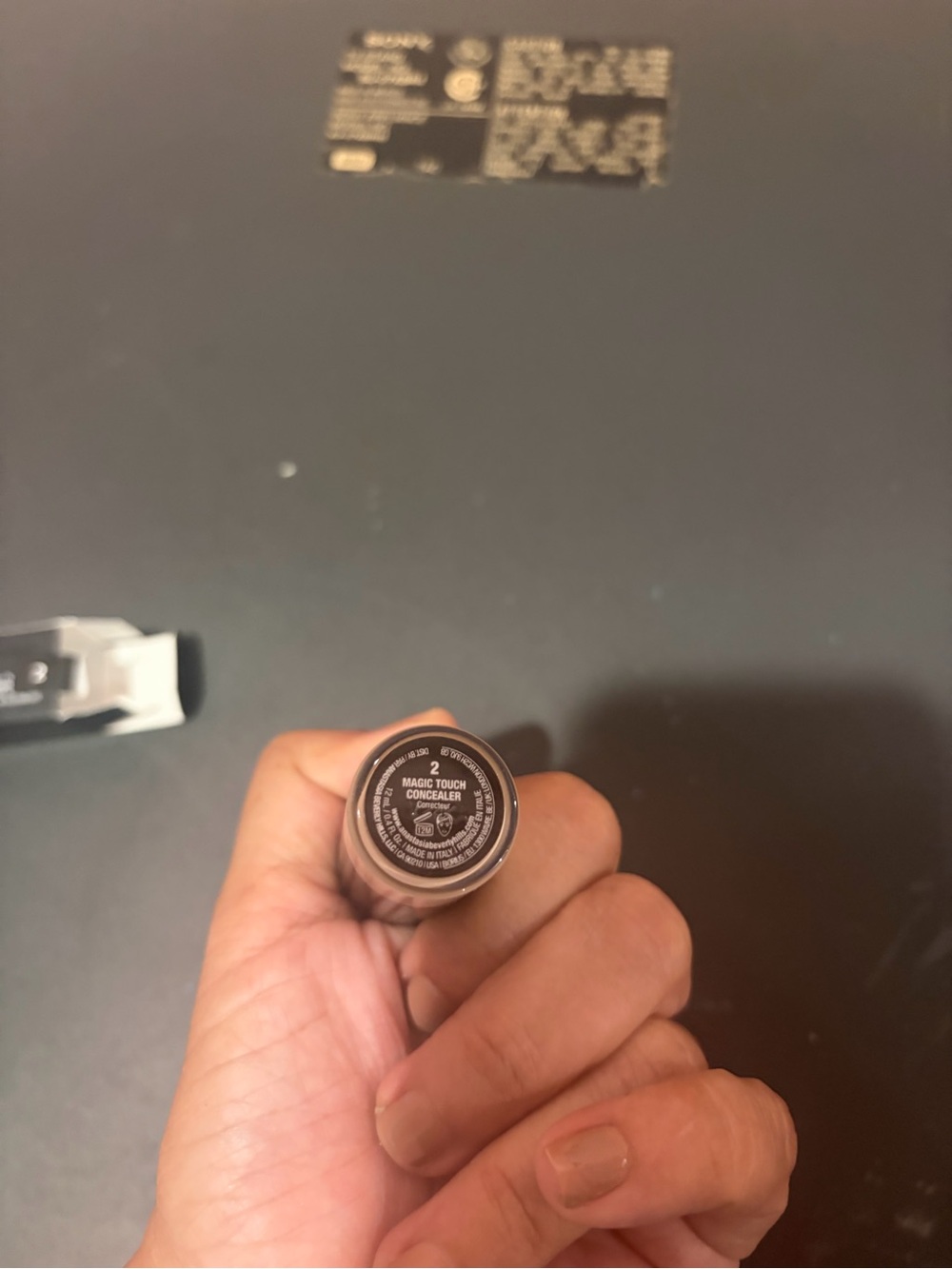 Anastasia Beverly Hills Magic Touch Concealer -shade 2 - Picture 4 of 5